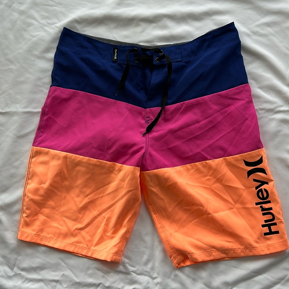 Hurley Boys Board Shorts Size 14 (27)